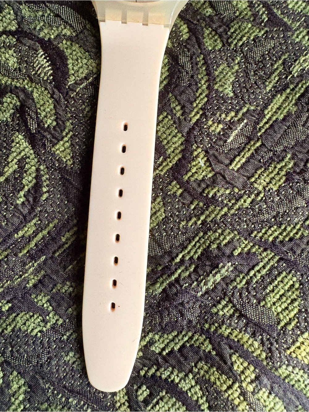 2013 Swatch Pink Silicone Strap Women's Watch with Day-Date-works! - Picture 5 of 5